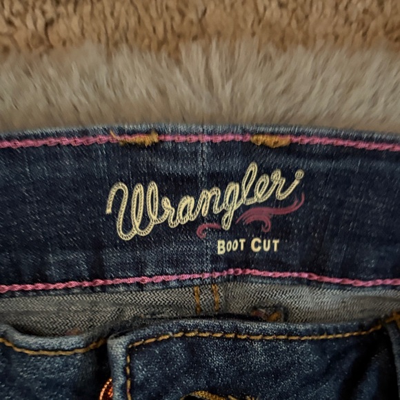 Wrangler Women's Classic Blue Straight Leg Jeans - Picture 4 of 6